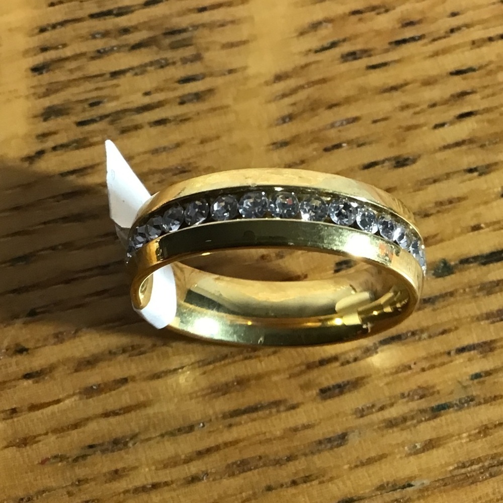 Gold Filled Cubic Zirconia Band Ring - Picture 5 of 5
